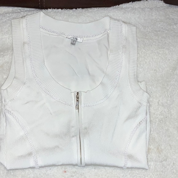 Cache Vintage Women’s White Zippered Sleeveless Sweater Vest size small - Picture 4 of 11